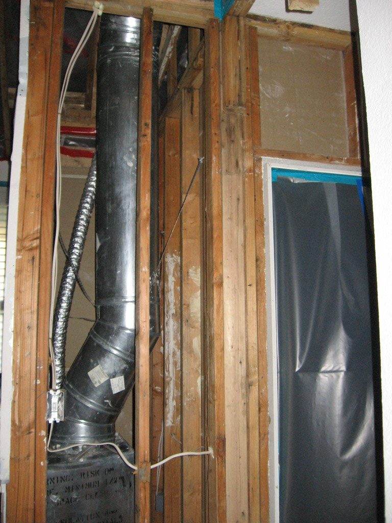 Mold remediation crew in Clifton, TX